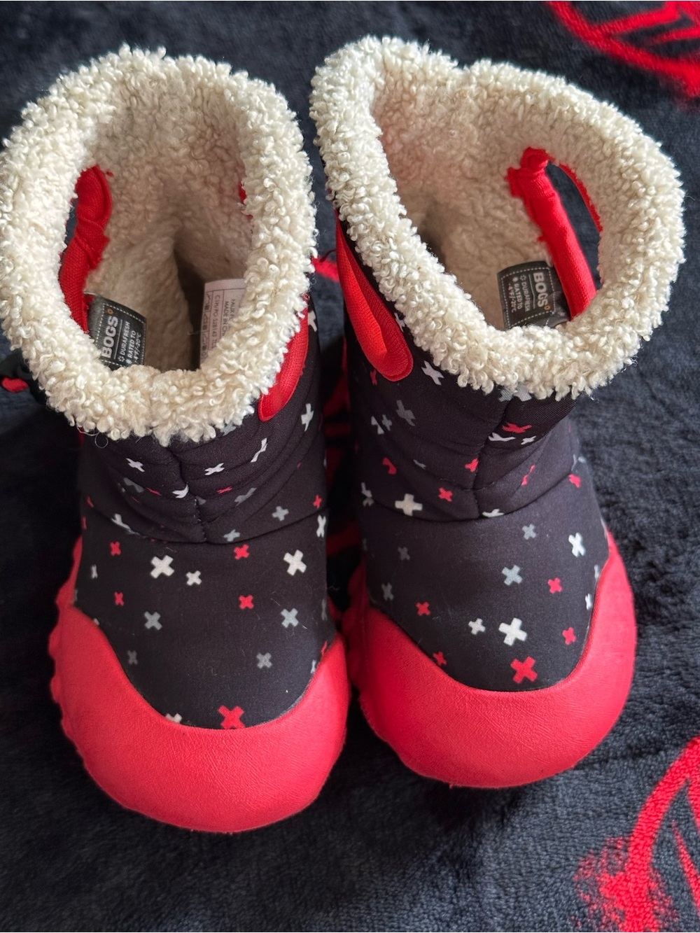 Bogs Kids Black, Red and Cream Insulated Cross-Print Snow Boots